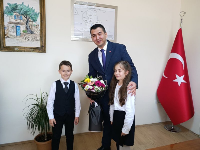 Ermenek'te Çocuklar 23 Nisan'da Makamları Temsil Etti - Görsel 1