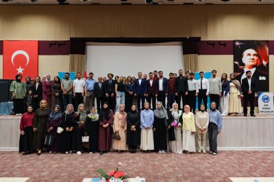 Vali Çiçek'ten KMÜ'de 'Medeniyet' Konferansı: Gençlerle Buluştu