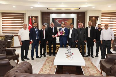 Karaman Esnafı ve Belediye Arasında İş Birliği Vurgusu: Başkan Kalaycı, Esnaf Temsilcilerini Ağırladı