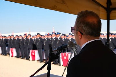 Karaman POMEM'de 409 Polis Adayı Mezun Oldu: Vali Çiçek'ten Genç Polislere Önemli Mesajlar