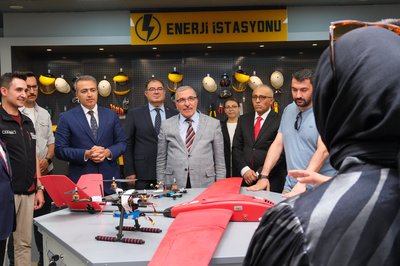 Karaman Valisi Çiçek'ten KMÜ Milli Teknoloji Atölyesi'ne Tam Destek