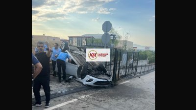 Karaman'da Takla Atan Otomobilden 4 Yaralı Çıkarıldı