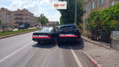 Karaman Kazımkarabekir Paşa Mahallesi'nde Maddi Hasarlı Kaza: Yaralı Yok