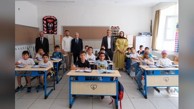 Karaman Valisi Çiçek, TÜGVA Yaz Okulu Öğrencileriyle Bir Araya Geldi