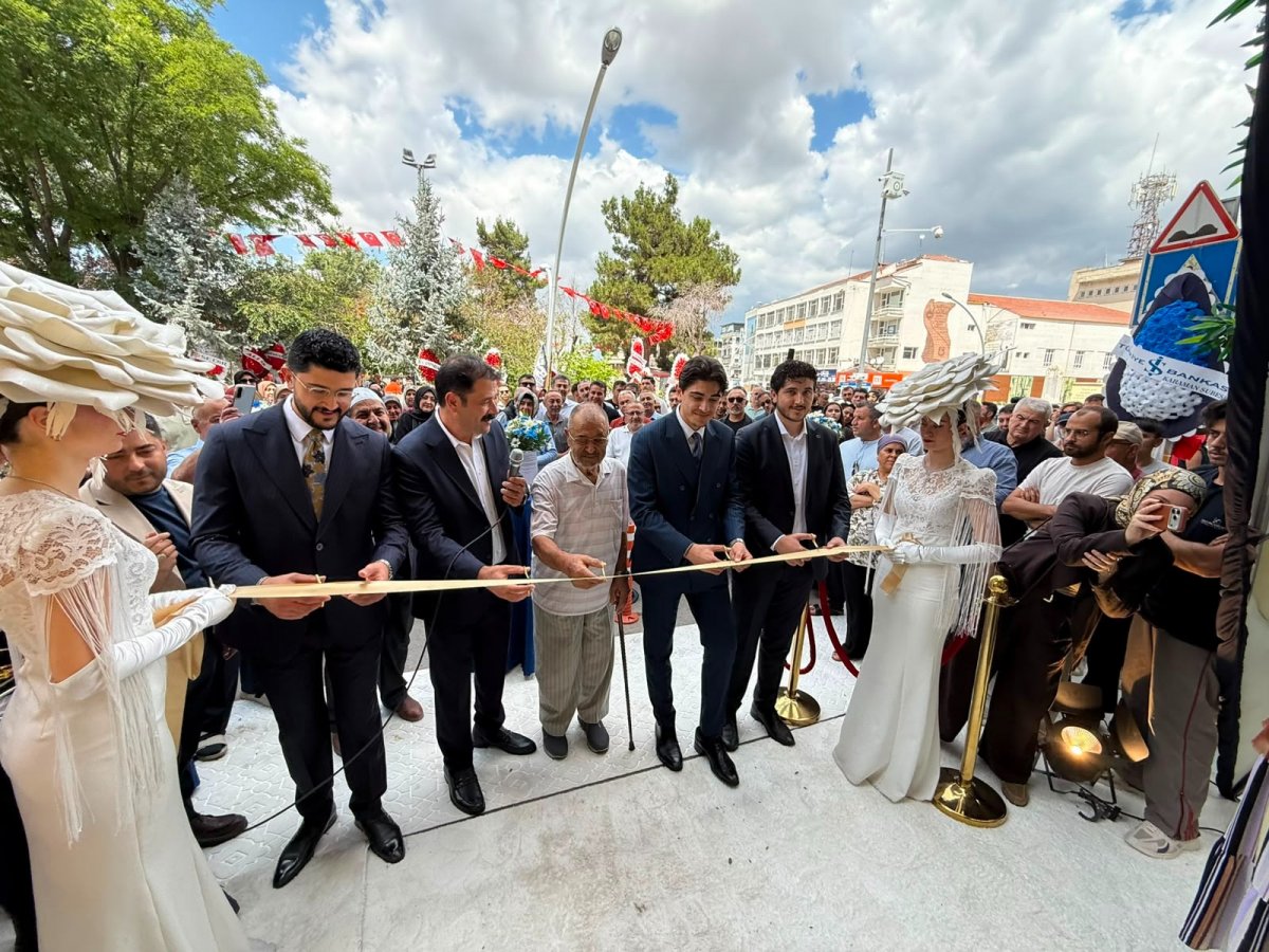 Karaman'da Öztoprak Mücevherat Yeni Konsept Mağazası Açıldı