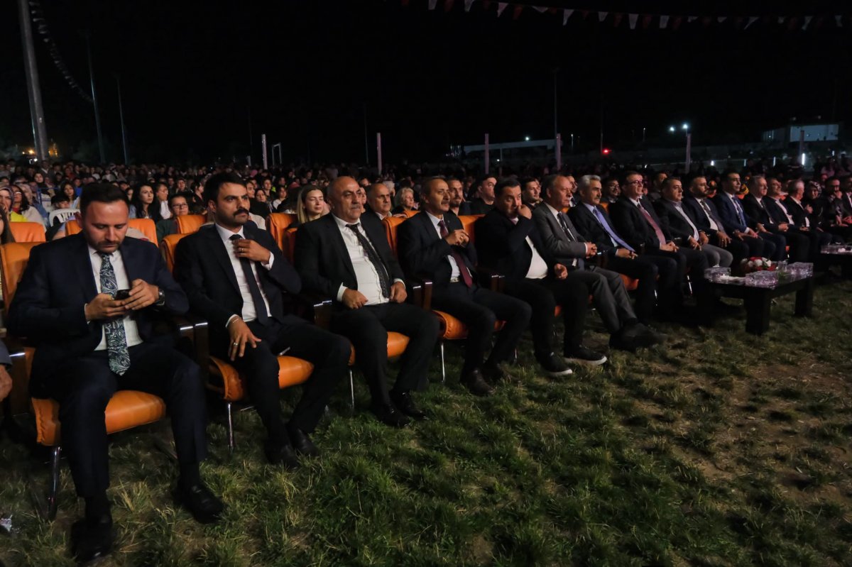 Karaman'da 8. Uluslararası Türk Dünyası Şöleni Coşkusu